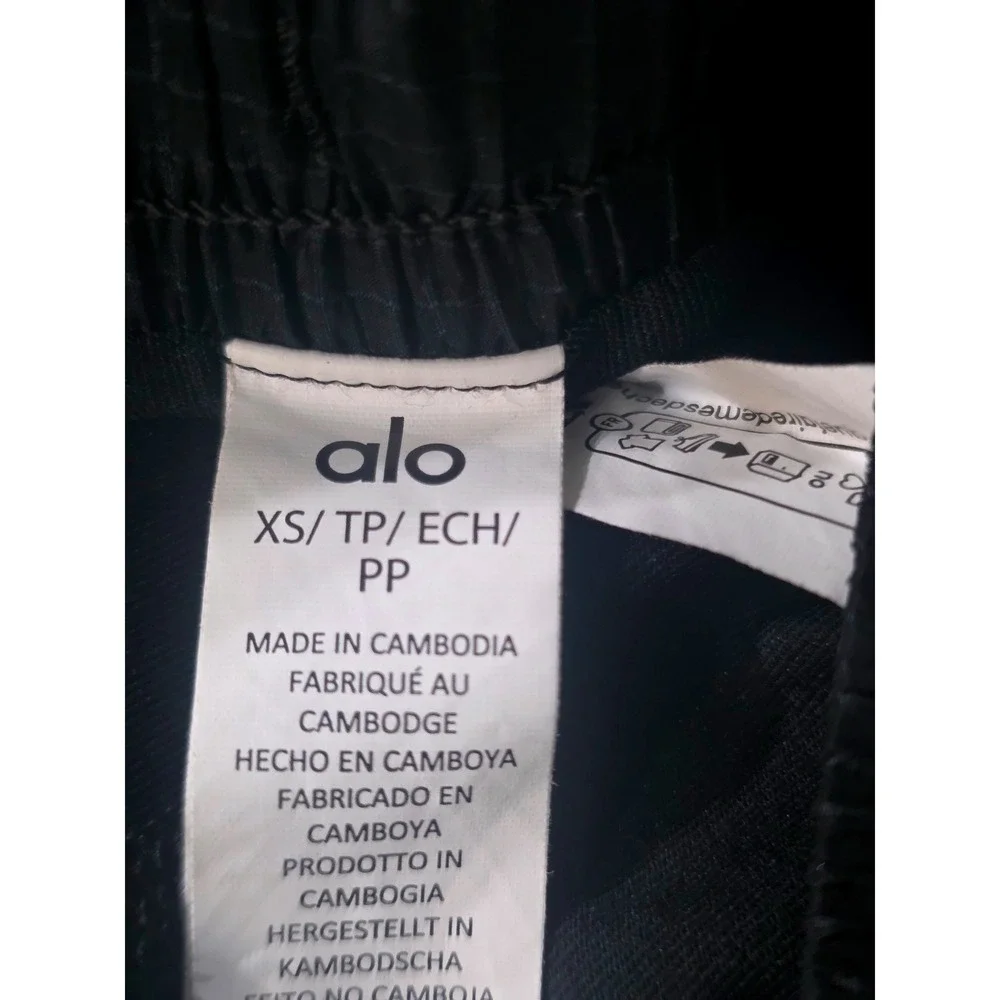 Alo YogaTime  Womens Black Ripstop Grid Running Shorts Built-in Liner XS W0338R